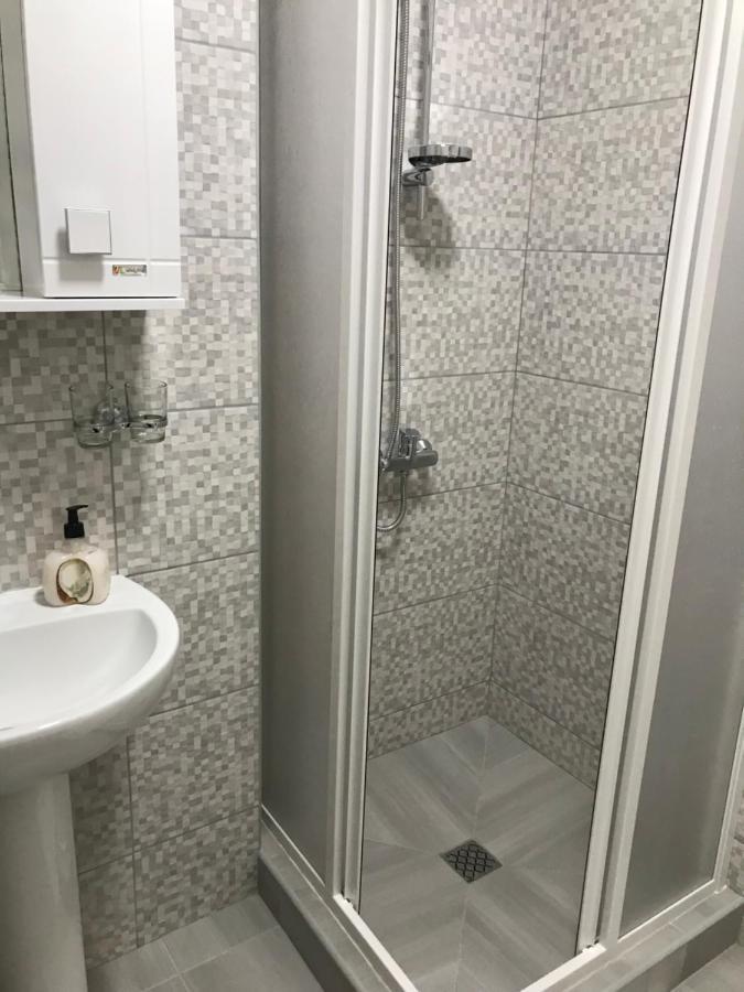 Apartment Suite Mukachevo Bagian luar foto